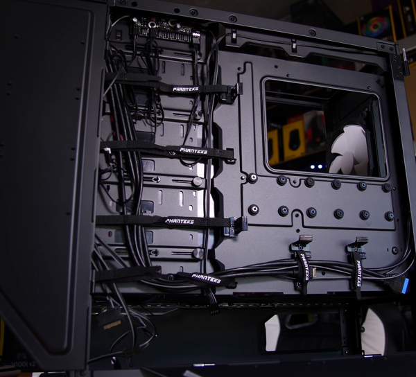 Phanteks enthoo evolv x atx case full view